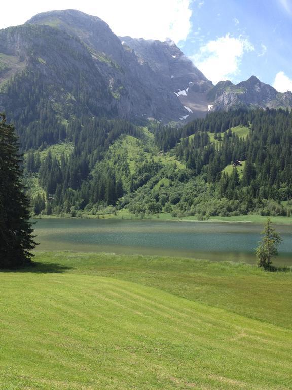 B&B Panorama Gstaad Exterior photo