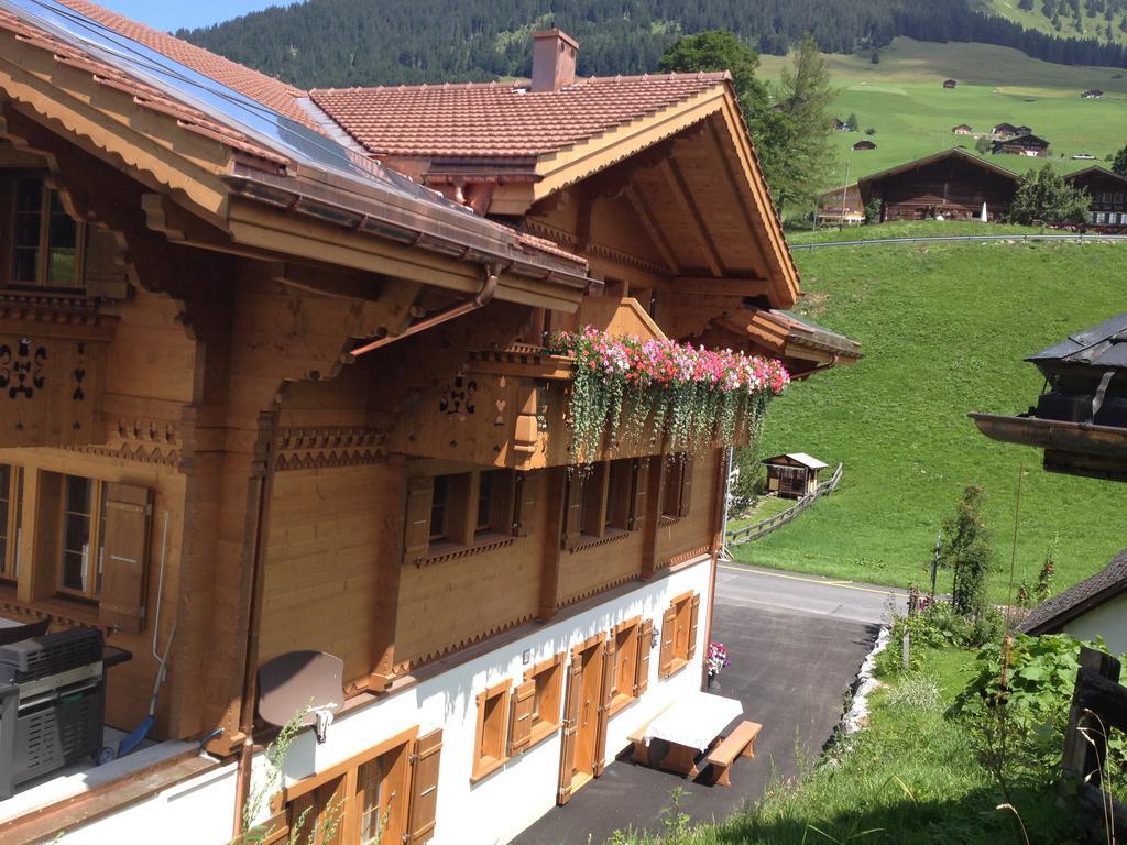 B&B Panorama Gstaad Exterior photo